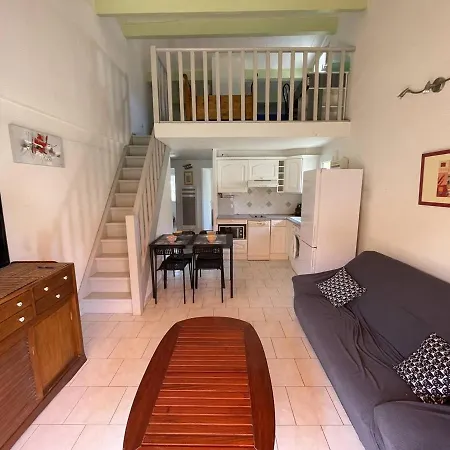T3 Calme Avec Piscine, Tennis, Bbq, Parking & Grande Terrasse Dans La Pinede - Fr-1-723-47