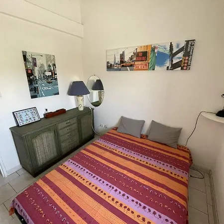 T3 Calme Avec Piscine, Tennis, Bbq, Parking & Grande Terrasse Dans La Pinede - Fr-1-723-47
