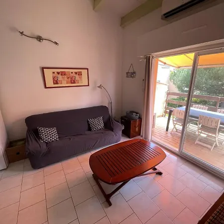 아파트 T3 Calme Avec Piscine, Tennis, Bbq, Parking & Grande Terrasse Dans La Pinede - Fr-1-723-47